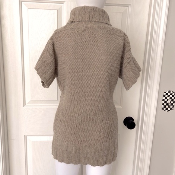 Excellent Condition! Italian Alpaca/Wool Blend Cable Knit Oatmeal Sweater-Small - Picture 5 of 5